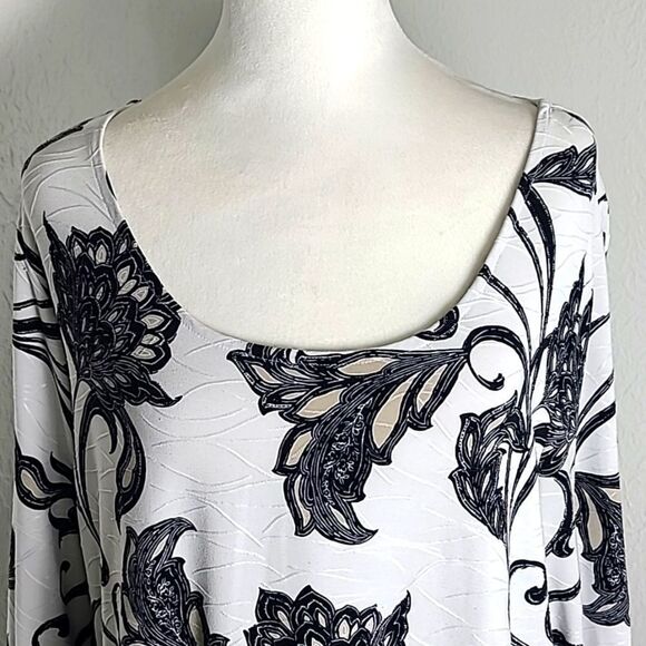 Croft & Barrow Black, White & Tan Floral Design Top, Size XL - Picture 3 of 8